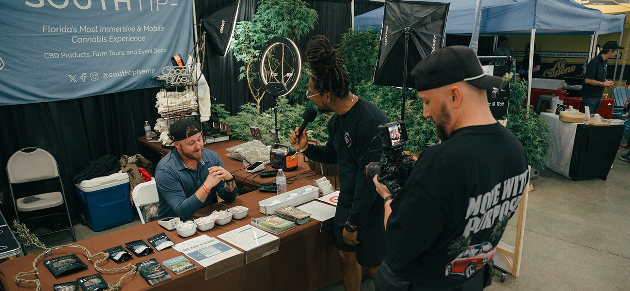 GREEN GROVE carusel1_